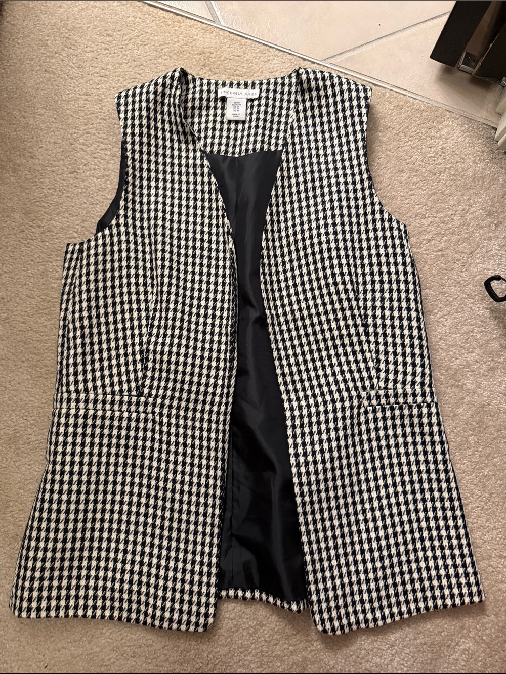Sincerely Jules Black & White Houndstooth Long Vest